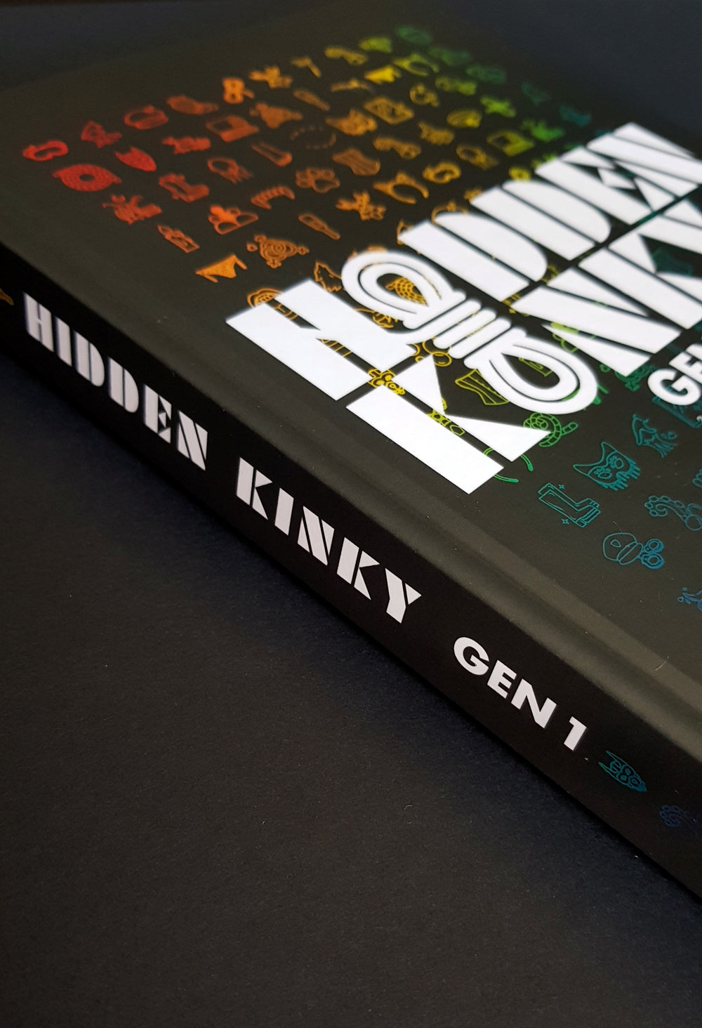 ARTBOOK HIDDEN KINKY GEN 1 [NSFW]