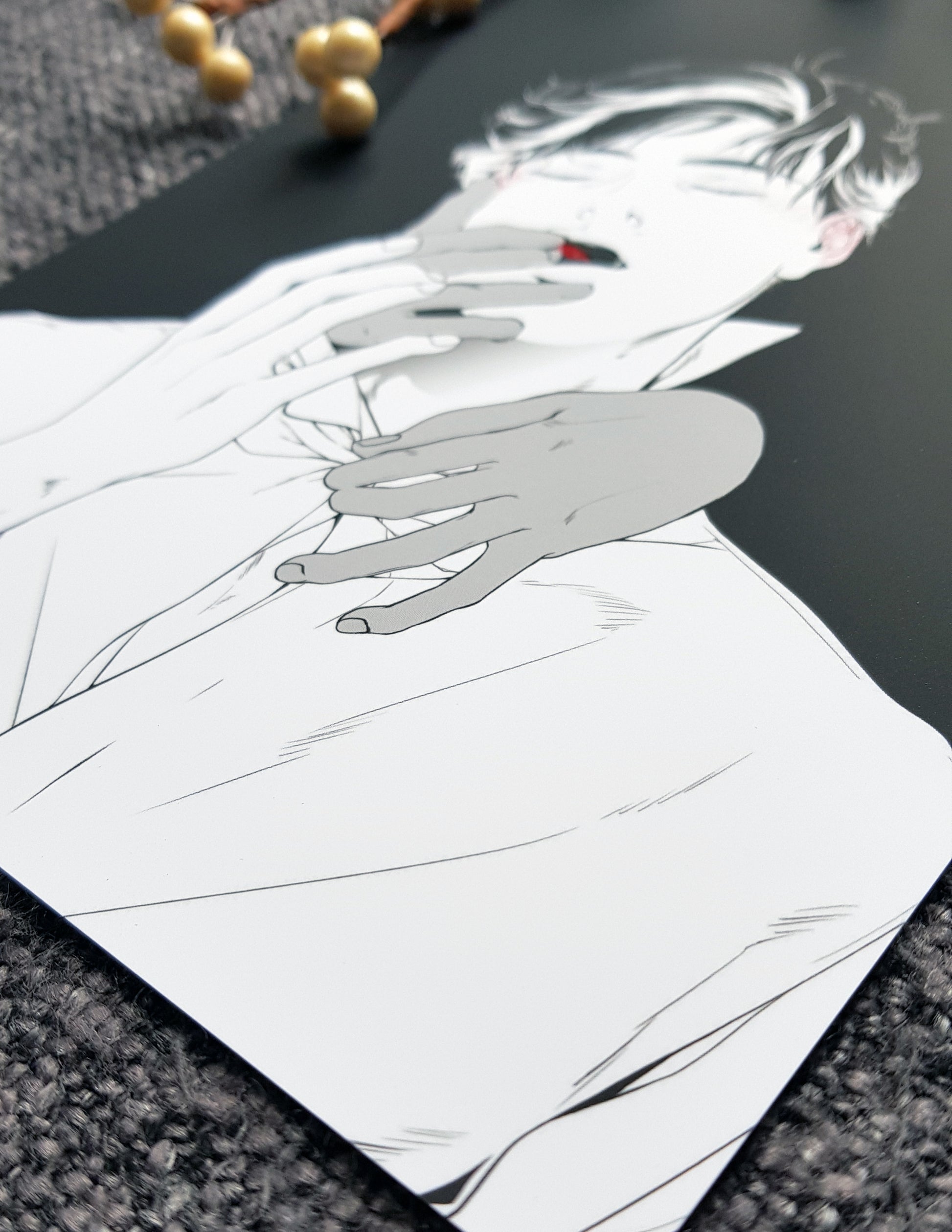 PRINT KINK21 - Hands (partial relief varnish + softfeel) - EDIllustration